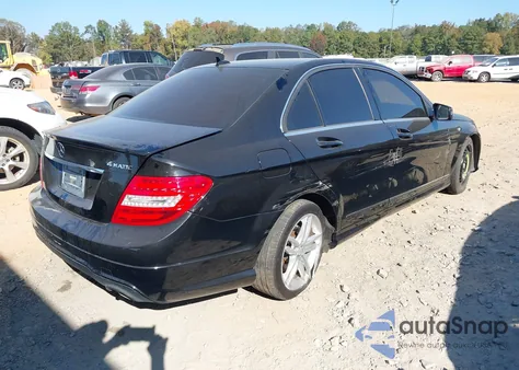 2014 Mercedes-Benz C 300 Luxury 4Matic/Sport 4Matic из США, поврежденный, VIN WDDGF8AB6ER311632
